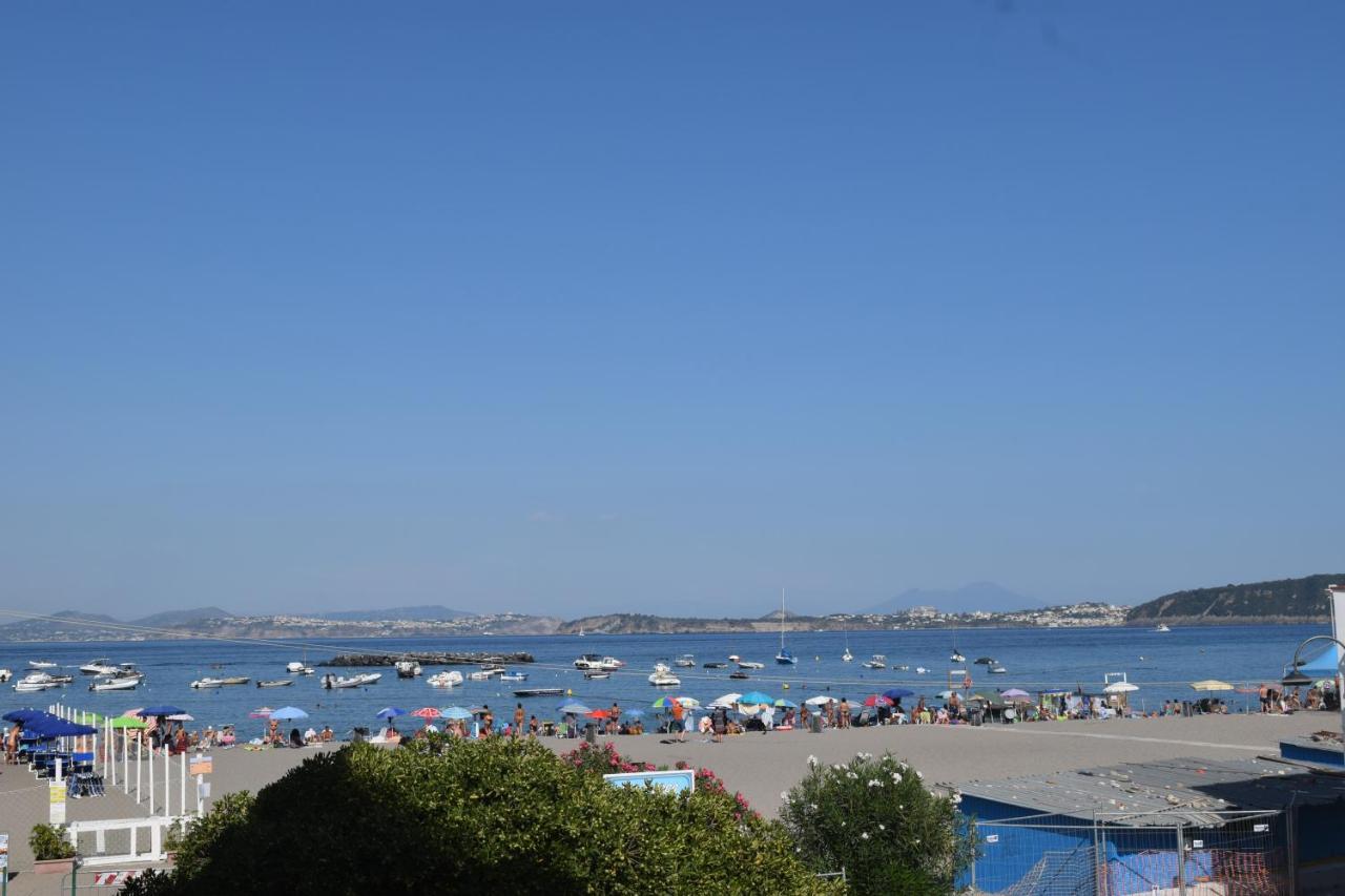 이스키아 La Finestra Sul Mare B&B 외부 사진