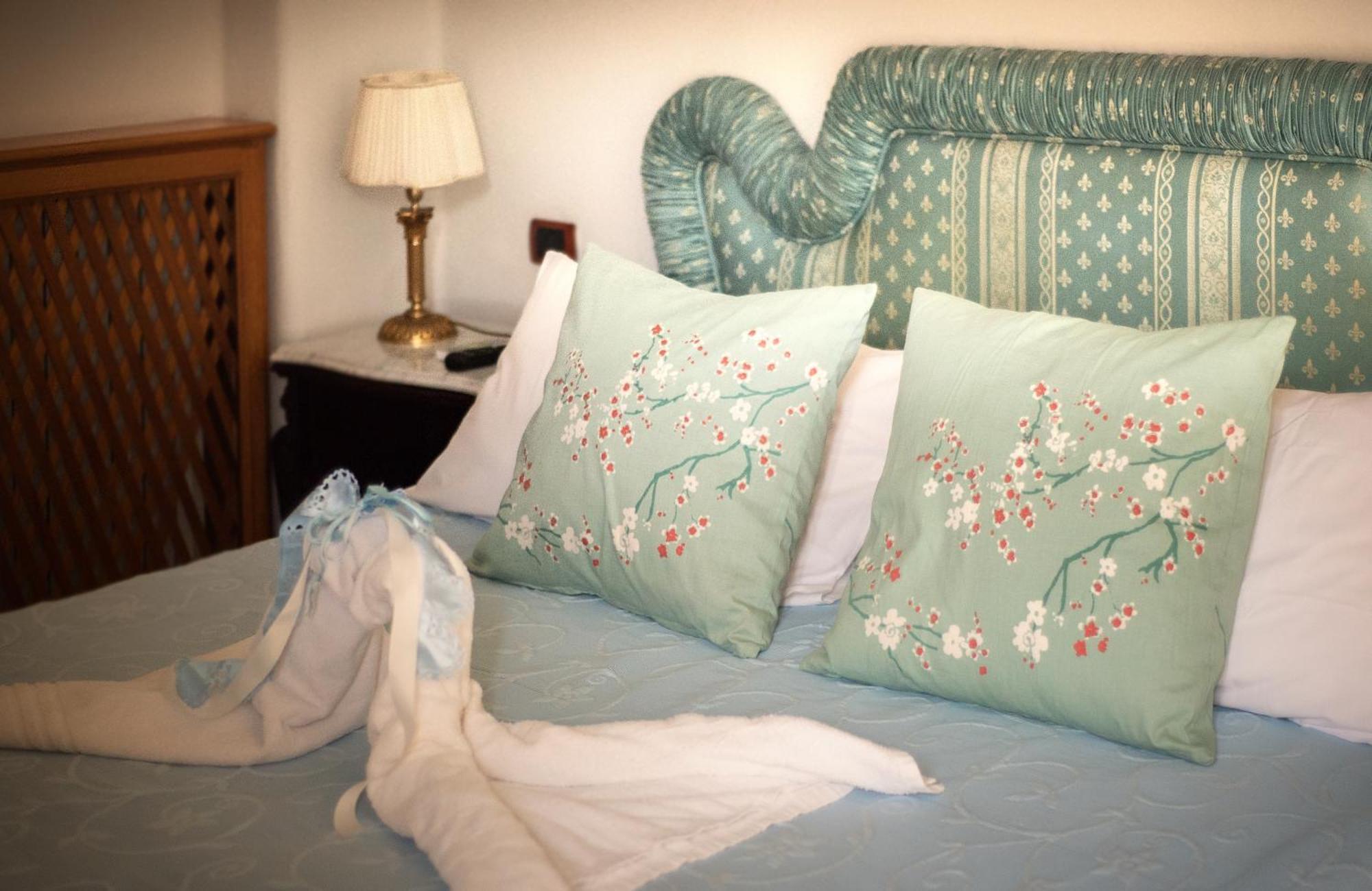 이스키아 La Finestra Sul Mare B&B 외부 사진